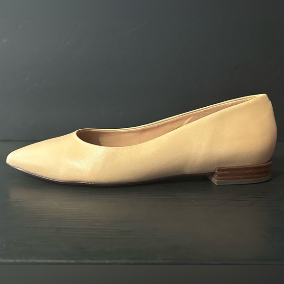 Marc Joseph New York Bianca Pointed Toe Flats, Size 6.5, Leather, Beige - Picture 2 of 9